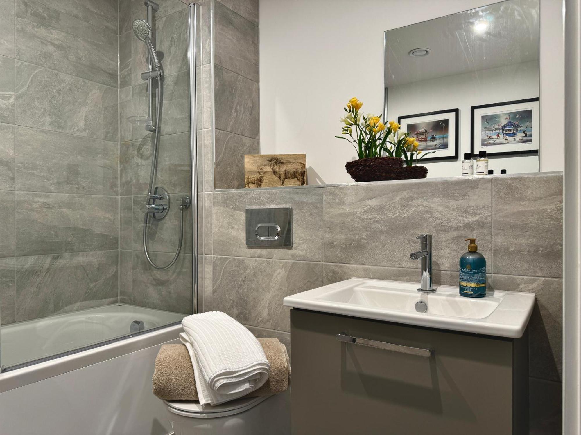 Apartment 33 Citygate ยอร์ค ภายนอก รูปภาพ